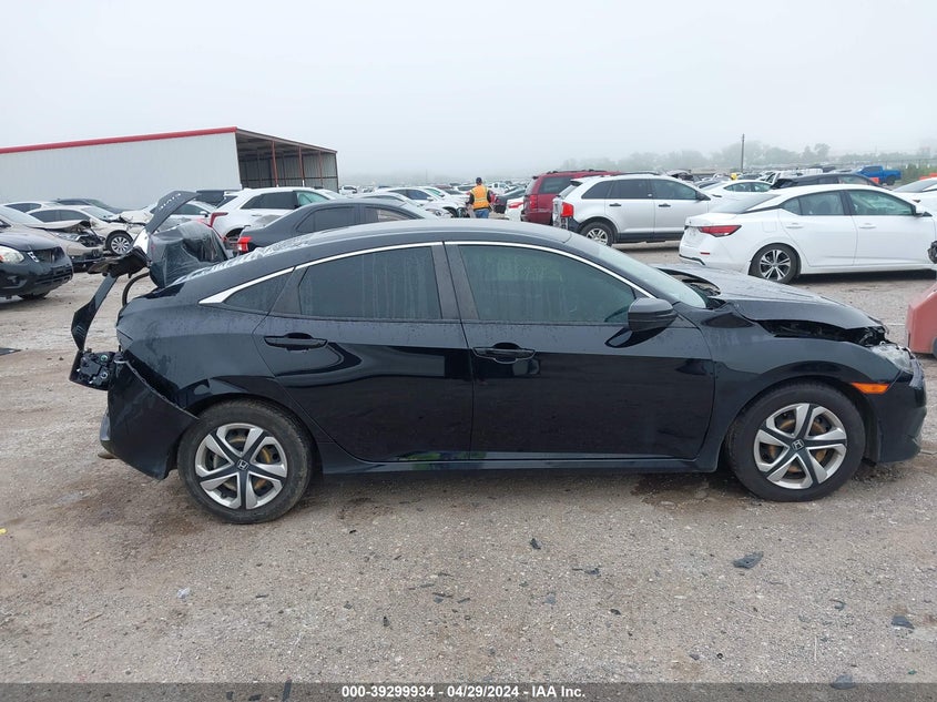 VIN 2HGFC2F56JH576013 2018 HONDA CIVIC LX