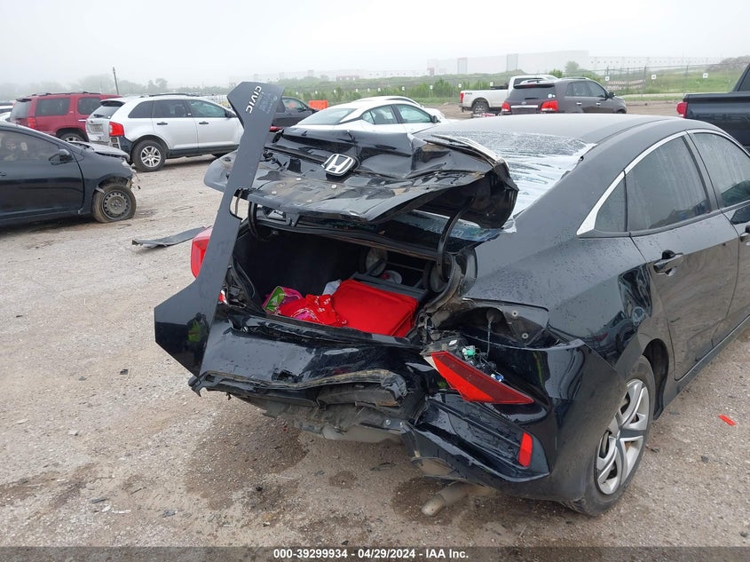 VIN 2HGFC2F56JH576013 2018 HONDA CIVIC LX