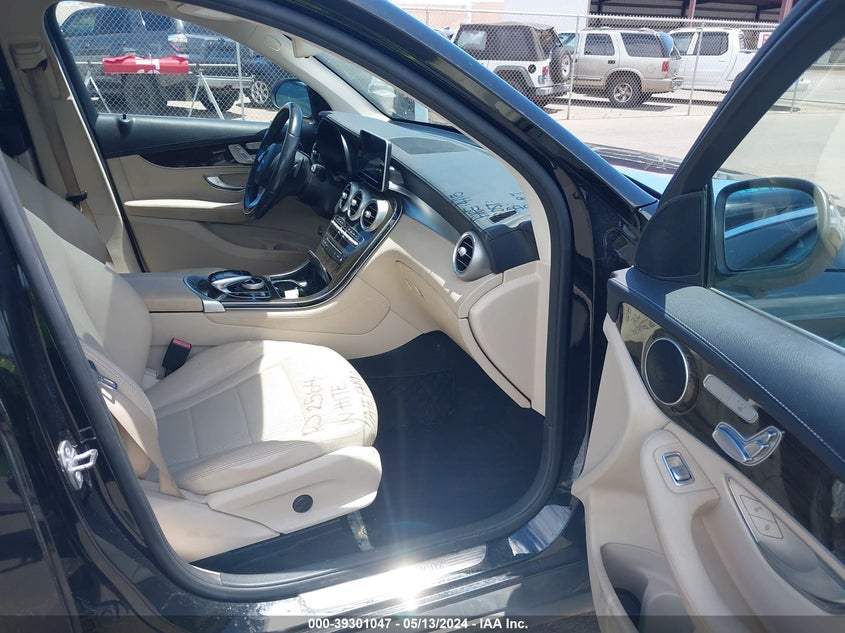 2016 Mercedes-Benz Glc 300 VIN: WDC0G4JB9GF078135 Lot: 39301047