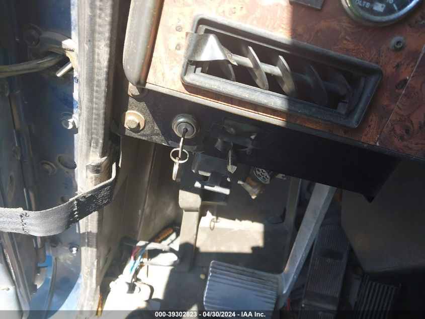 1999 International 9000 9400 VIN: 2HSFHAMR4XC071746 Lot: 39302823