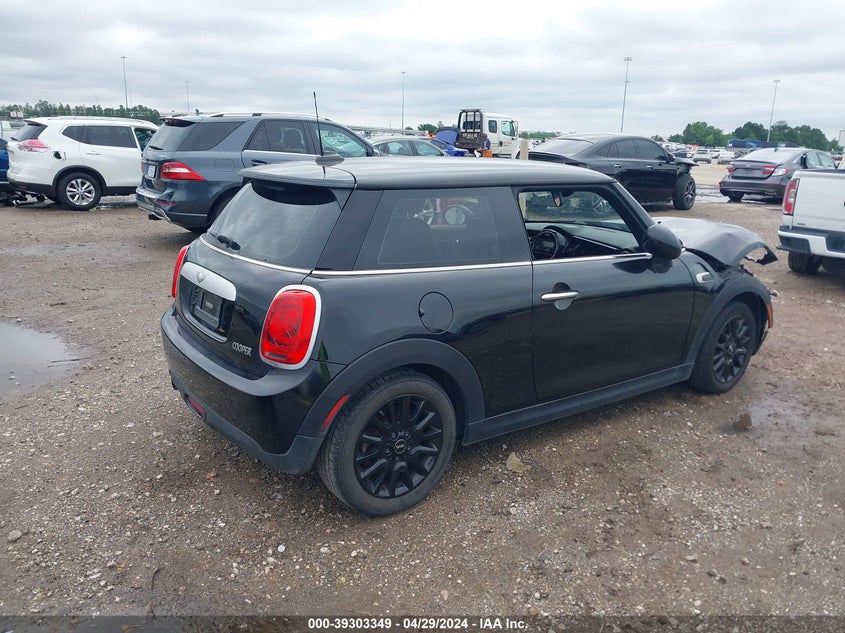 2014 Mini Hardtop Cooper VIN: WMWXM5C59ET933261 Lot: 39303349