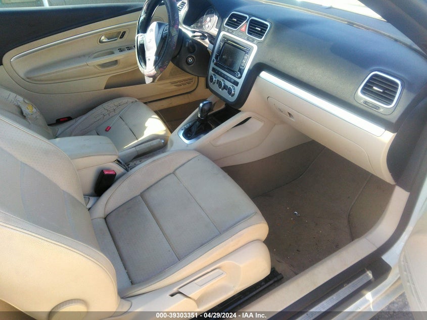 2013 VOLKSWAGEN EOS KOMFORT/SPORT - WVWBW8AH4DV003373