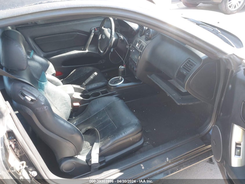 2004 Hyundai Tiburon Gt V6/Gt V6 Special Edition VIN: KMHHN65F04U134649 Lot: 39303996