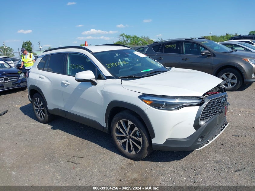 2022 Toyota Corolla Cross Xle VIN: 7MUEAABG8NV042042 Lot: 39304256