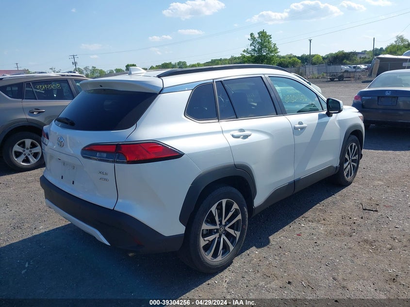 2022 Toyota Corolla Cross Xle VIN: 7MUEAABG8NV042042 Lot: 39304256