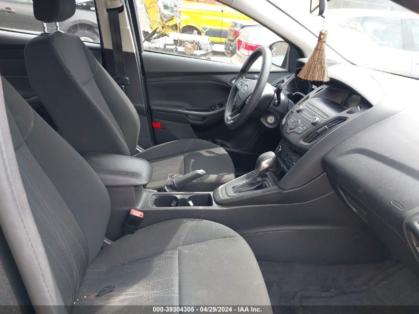 VIN 1FADP3F2XJL254828 2018 FORD FOCUS SE