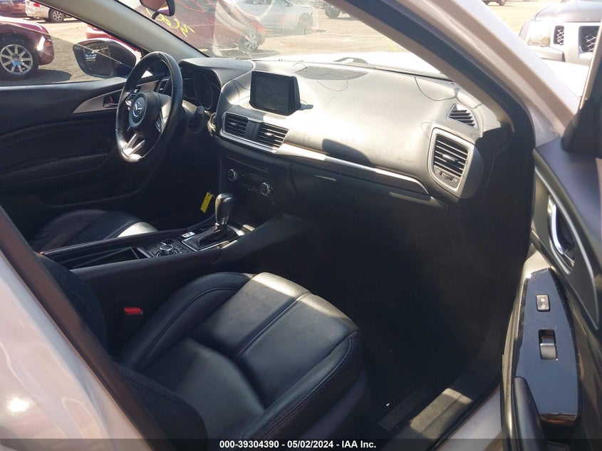 2018 MAZDA MAZDA3 TOURING - 3MZBN1V36JM234870