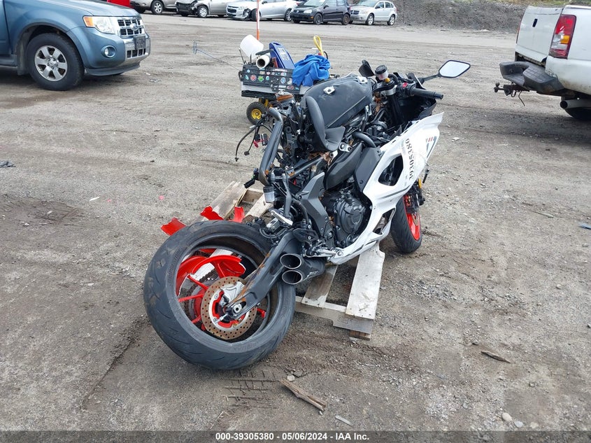 VIN JYARM38E5PA006938 2023 YAMAHA YZFR7