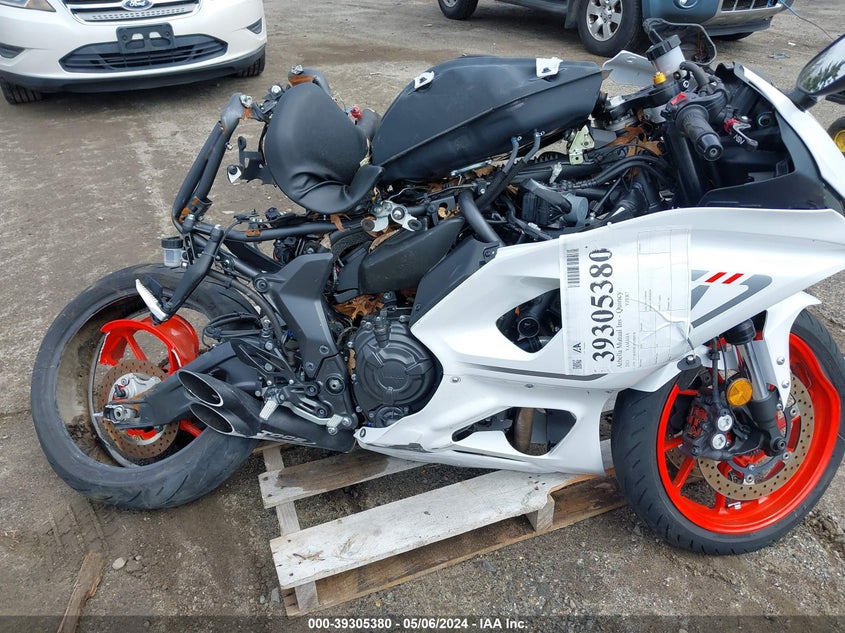 VIN JYARM38E5PA006938 2023 YAMAHA YZFR7