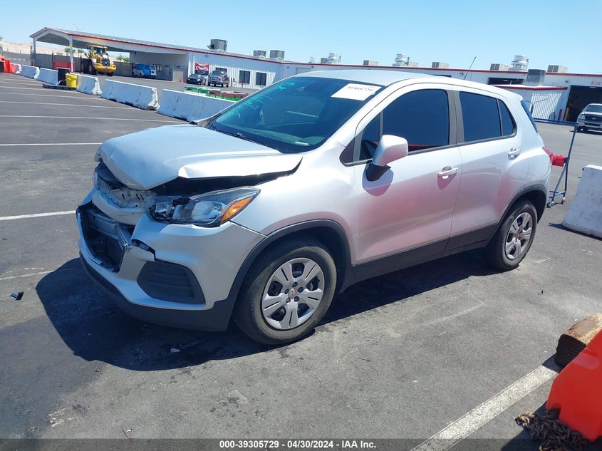 VIN KL7CJKSB1JB721855 2018 CHEVROLET TRAX LS