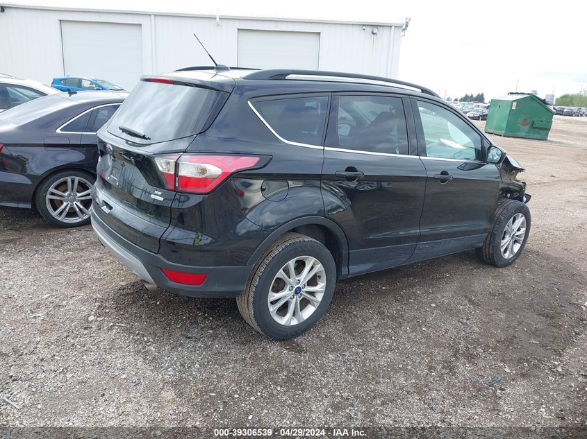 VIN 1FMCU0GD5JUA03394 2018 FORD ESCAPE SE