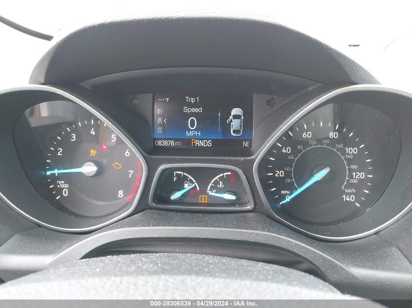 VIN 1FMCU0GD5JUA03394 2018 FORD ESCAPE SE