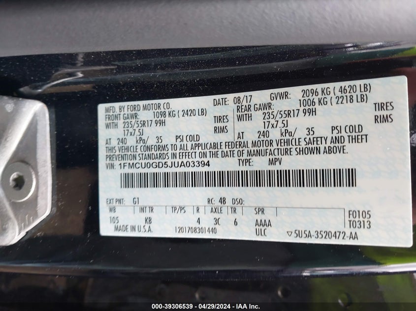VIN 1FMCU0GD5JUA03394 2018 FORD ESCAPE SE
