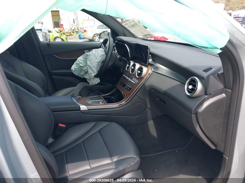 2022 Mercedes-Benz Glc 300 4Matic Suv VIN: W1N0G8EB8NG081177 Lot: 39306625