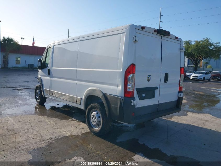 3C6TRVAGIJE107067 2018 Ram Promaster 1500 Low Roof 136 Wb