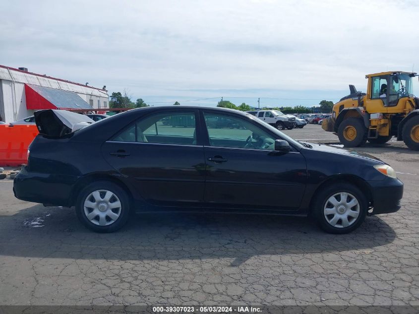 2003 Toyota Camry Le VIN: 4T1BE32K13U226261 Lot: 39307023