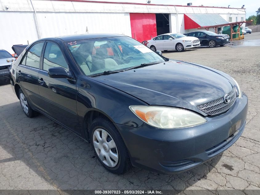 2003 Toyota Camry Le VIN: 4T1BE32K13U226261 Lot: 39307023