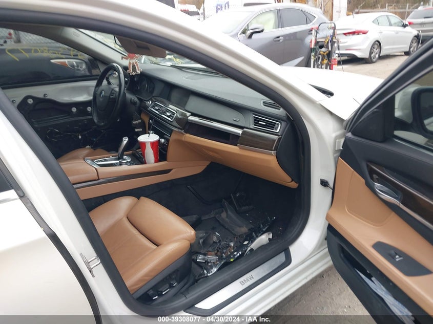2011 BMW 750I xDrive VIN: WBAKC6C55BC395284 Lot: 39308077