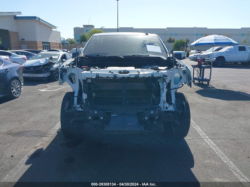 2019 CHEVROLET SILVERADO 1500 LT - 1GCUWCED1KZ139176