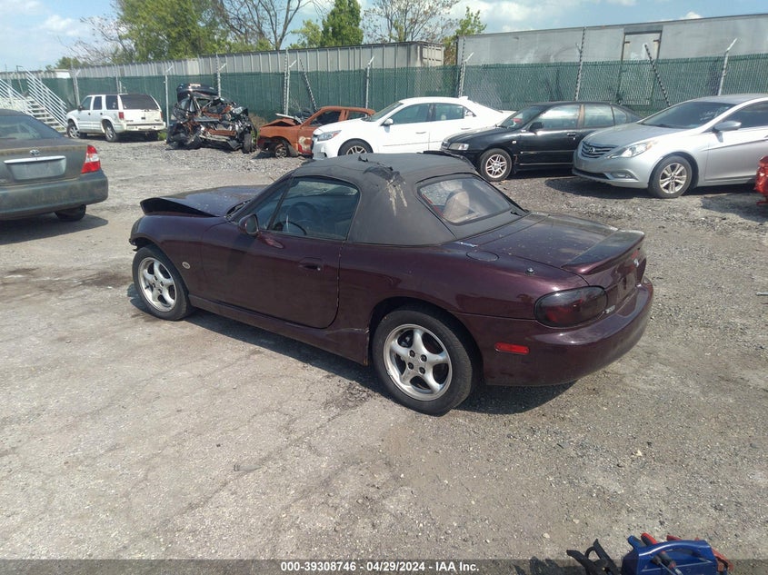 2000 Mazda Mx-5 Miata Ls/Special Edition VIN: JM1NB353XY0146146 Lot: 39308746