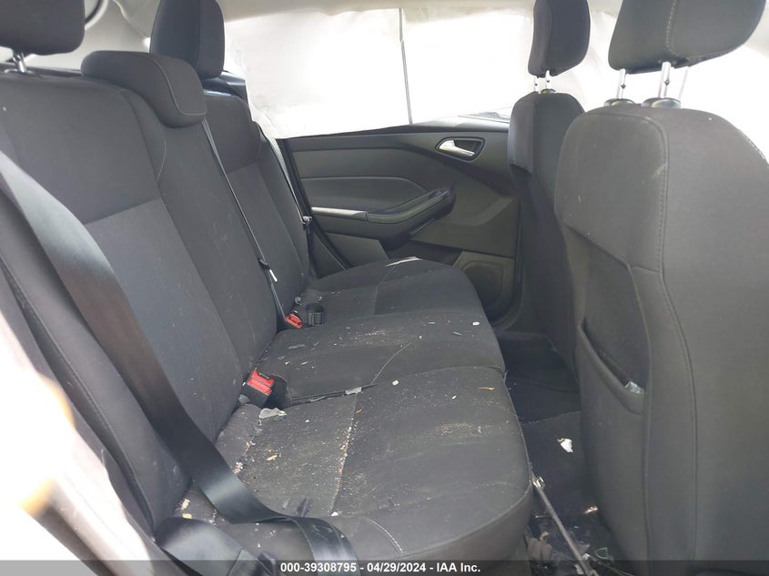 VIN 1FADP3K21JL295029 2018 FORD FOCUS SE