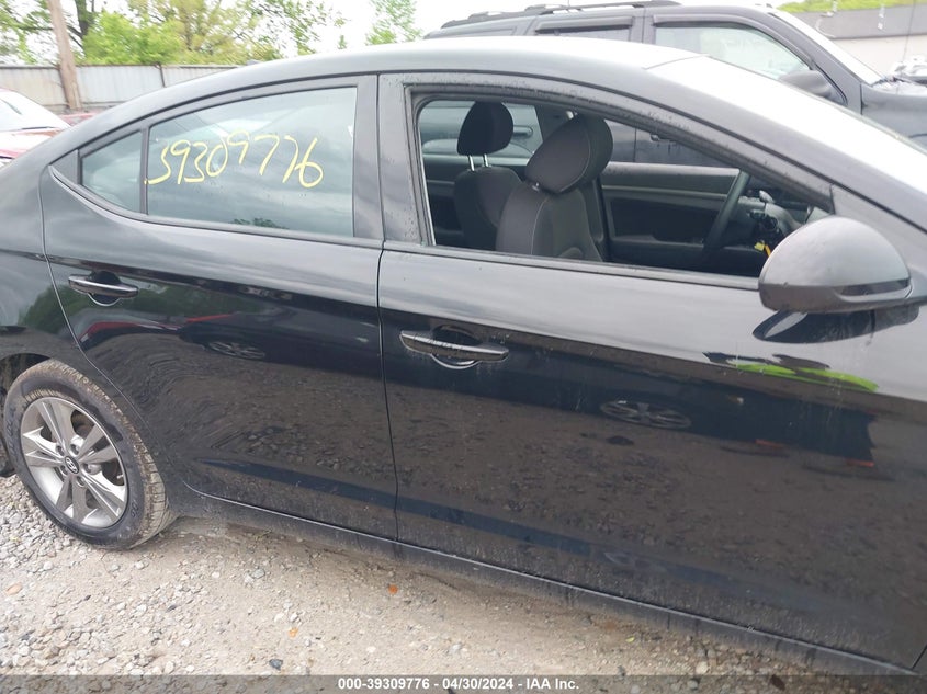 VIN KMHD84LFXJU705945 2018 HYUNDAI ELANTRA SEL