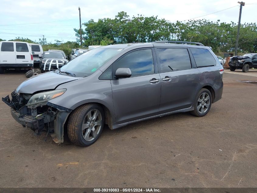 5TDXZ3DC2JS909107 2018 TOYOTA SIENNA - Image 2