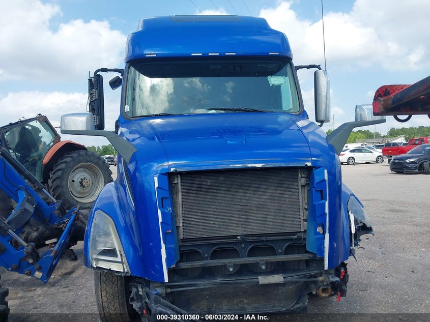 2020 Volvo Vnl VIN: 4V4NC9EH2LN237813 Lot: 39310360
