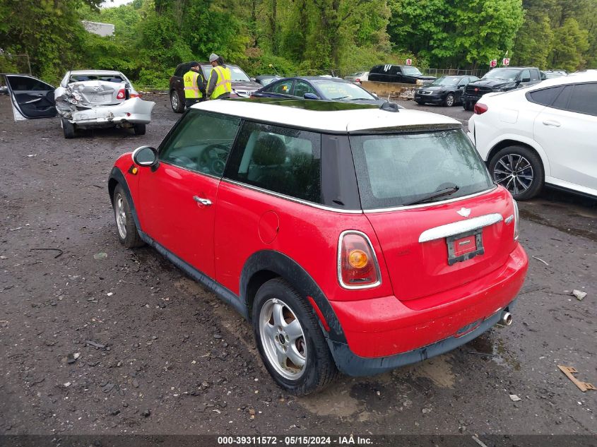 2009 Mini Cooper VIN: WMWMF33589TW77007 Lot: 39311572