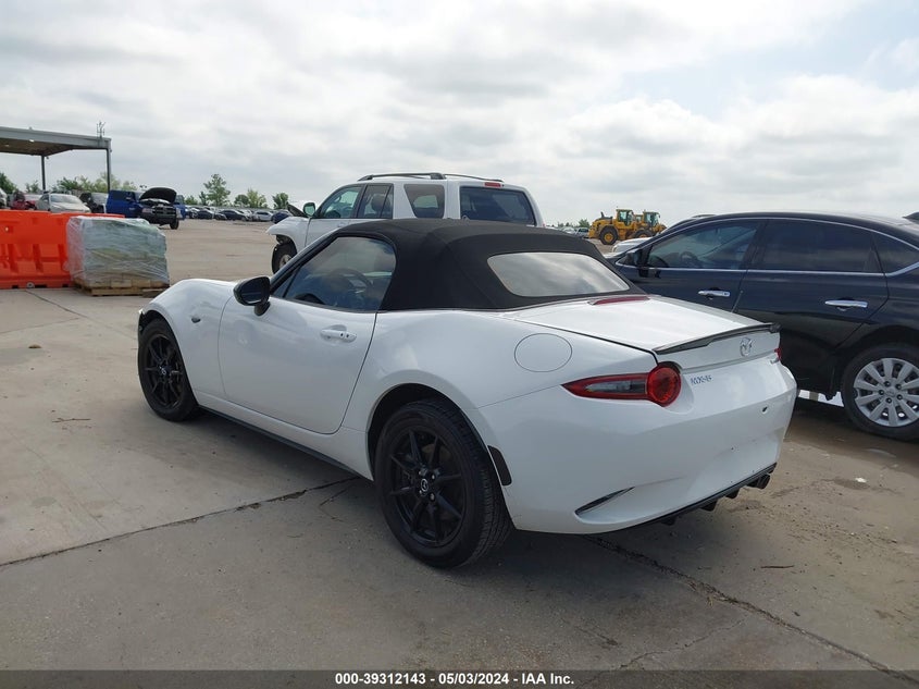 2021 Mazda Mx-5 Miata Sport VIN: JM1NDAB75M0452588 Lot: 39312143