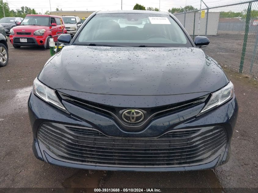 2018 Toyota Camry Le VIN: 4T1B11HK5JU620401 Lot: 39313688