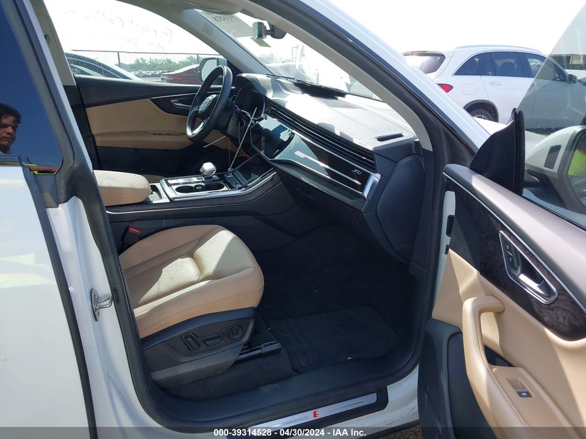 2021 Audi Q8 Premium Plus 55 Tfsi Quattro Tiptronic VIN: WA1EVAF17MD019411 Lot: 39314528