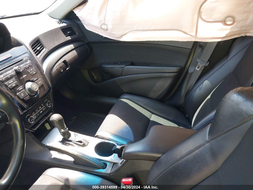 2013 Acura Ilx 2.0L VIN: 19VDE1F38DE018326 Lot: 39314599