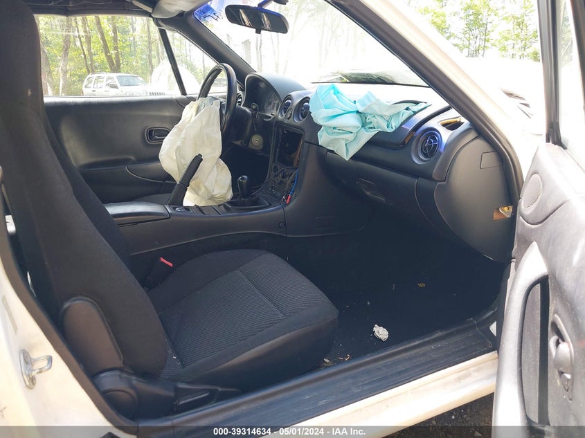1999 Mazda Mx-5 Miata Leather Pkg/Popular Equipment Pkg/Sports Pkg/Touring Pkg VIN: JM1NB3539X0112844 Lot: 39314634
