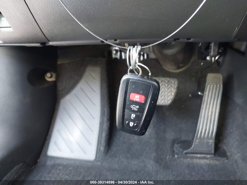 VIN 5TDKDRAH5PS521065 2023 TOYOTA HIGHLANDER XLE