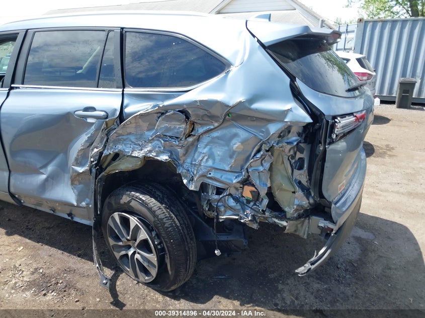 VIN 5TDKDRAH5PS521065 2023 TOYOTA HIGHLANDER XLE