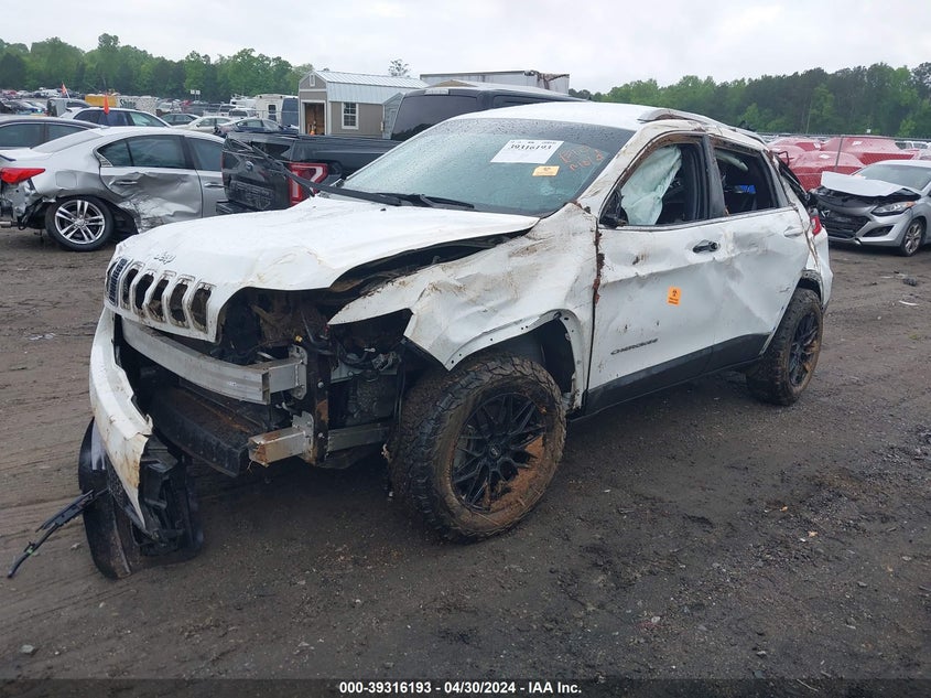 VIN 1C4PJMLB1KD181394 2019 JEEP CHEROKEE LATITUDE PLUS 4X4