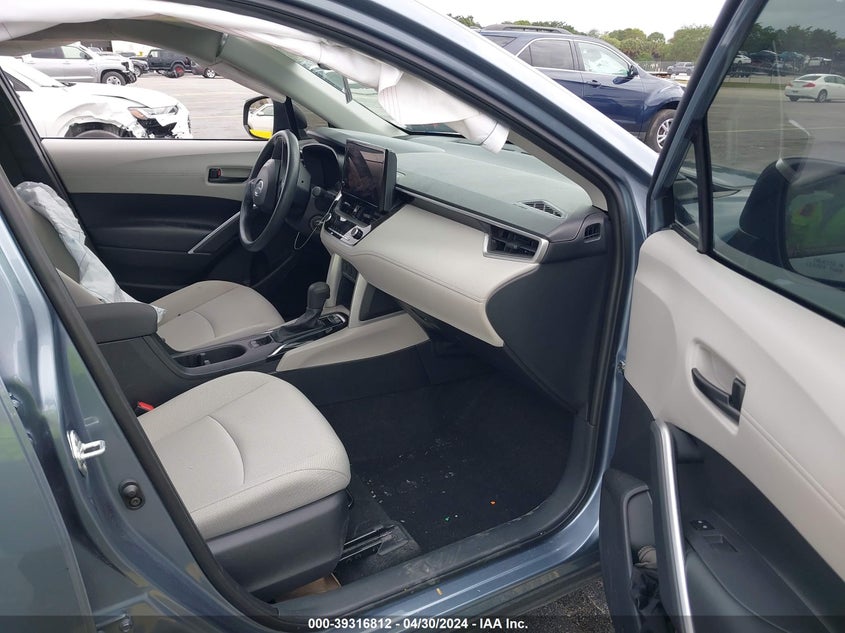 2023 Toyota Corolla Cross L VIN: 7MUAAAAGXPV065521 Lot: 39316812