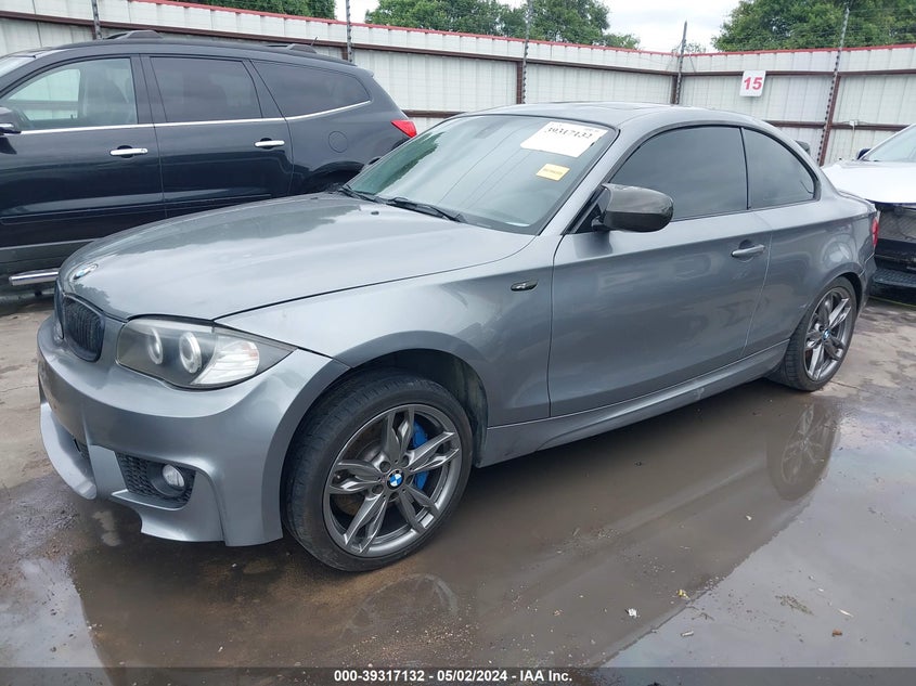 2010 BMW 135I VIN: WBAUC7C50AVK81047 Lot: 39317132