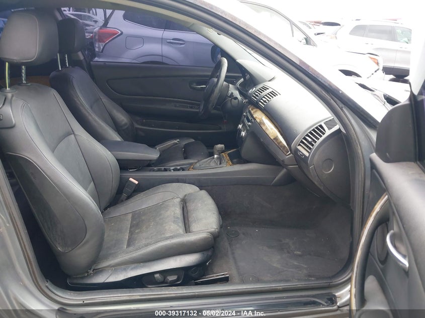 2010 BMW 135I VIN: WBAUC7C50AVK81047 Lot: 39317132