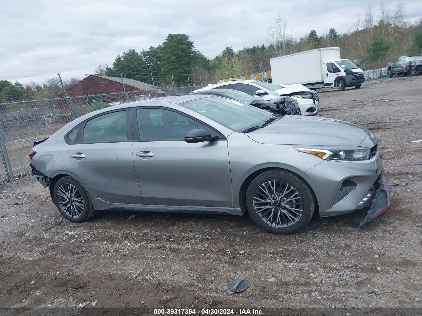 2022 Kia Forte Gt-Line VIN: 3KPF54AD0NE425267 Lot: 39317354