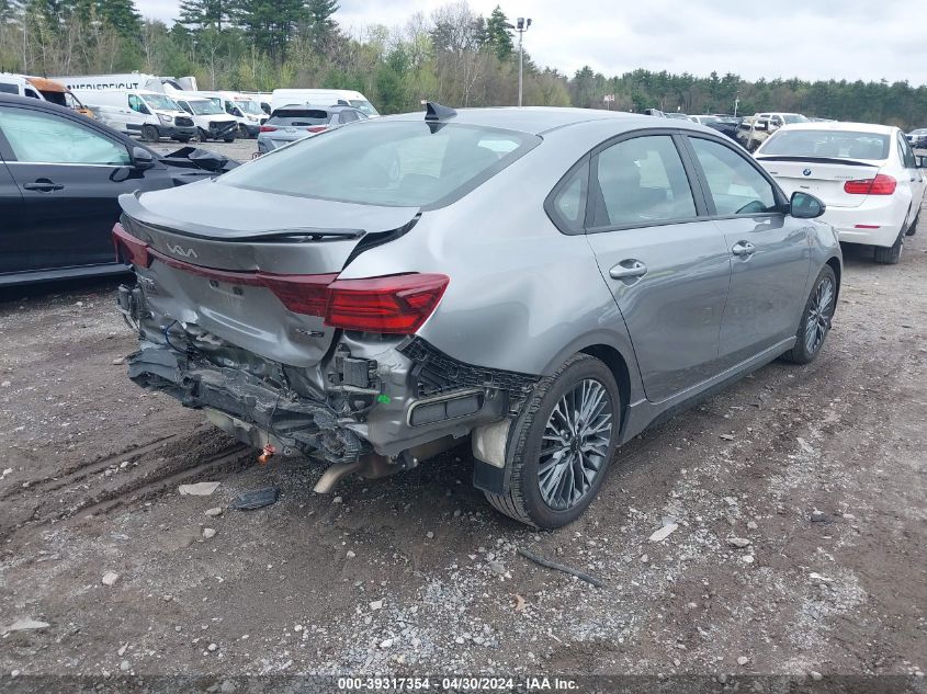 2022 Kia Forte Gt-Line VIN: 3KPF54AD0NE425267 Lot: 39317354