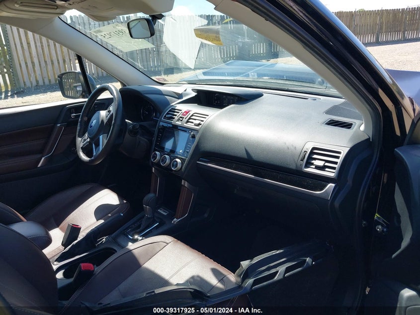 VIN JF2SJAWC7JH602332 2018 SUBARU FORESTER 2.5I TOURING