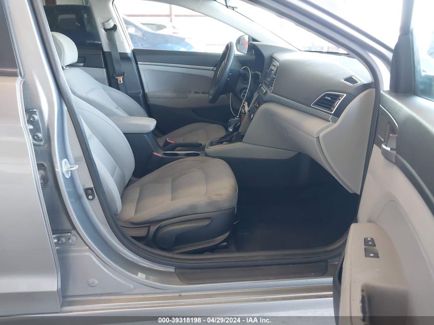 VIN KMHD74LF2HU370905 2017 HYUNDAI ELANTRA SE