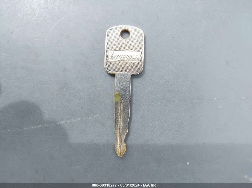 2000 Ford E-350 Super Duty Xl/Xlt VIN: 1FBSS31L4YHB64141 Lot: 39318277