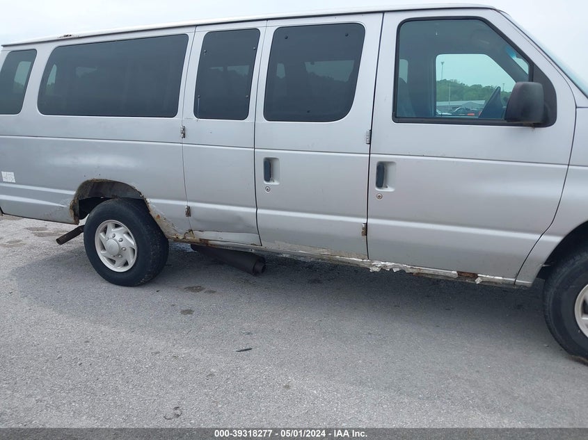 2000 Ford E-350 Super Duty Xl/Xlt VIN: 1FBSS31L4YHB64141 Lot: 39318277