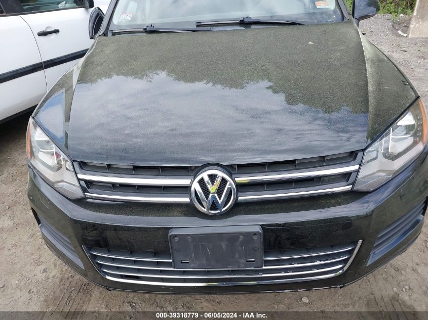 2014 Volkswagen Touareg 3.6L Lux VIN: WVGEF9BP0ED014575 Lot: 39318779