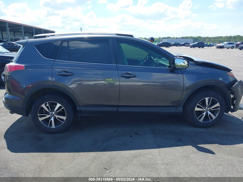 2016 TOYOTA RAV4 XLE - JTMWFREV4GJ091277