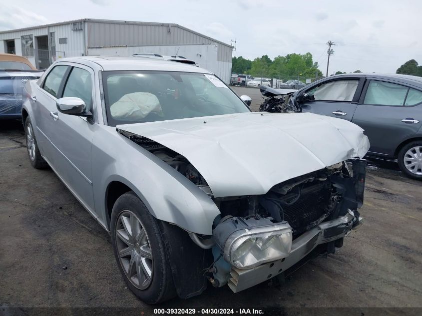 2007 Chrysler 300C VIN: 2C3KA63HX7H633545 Lot: 39320429