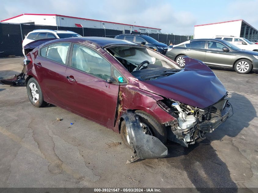 3KPFK4A71HE142237 2017 KIA FORTE - Image 1